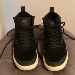 Vans UltraRange HI MTE - Black - Size 9 - GUC!
